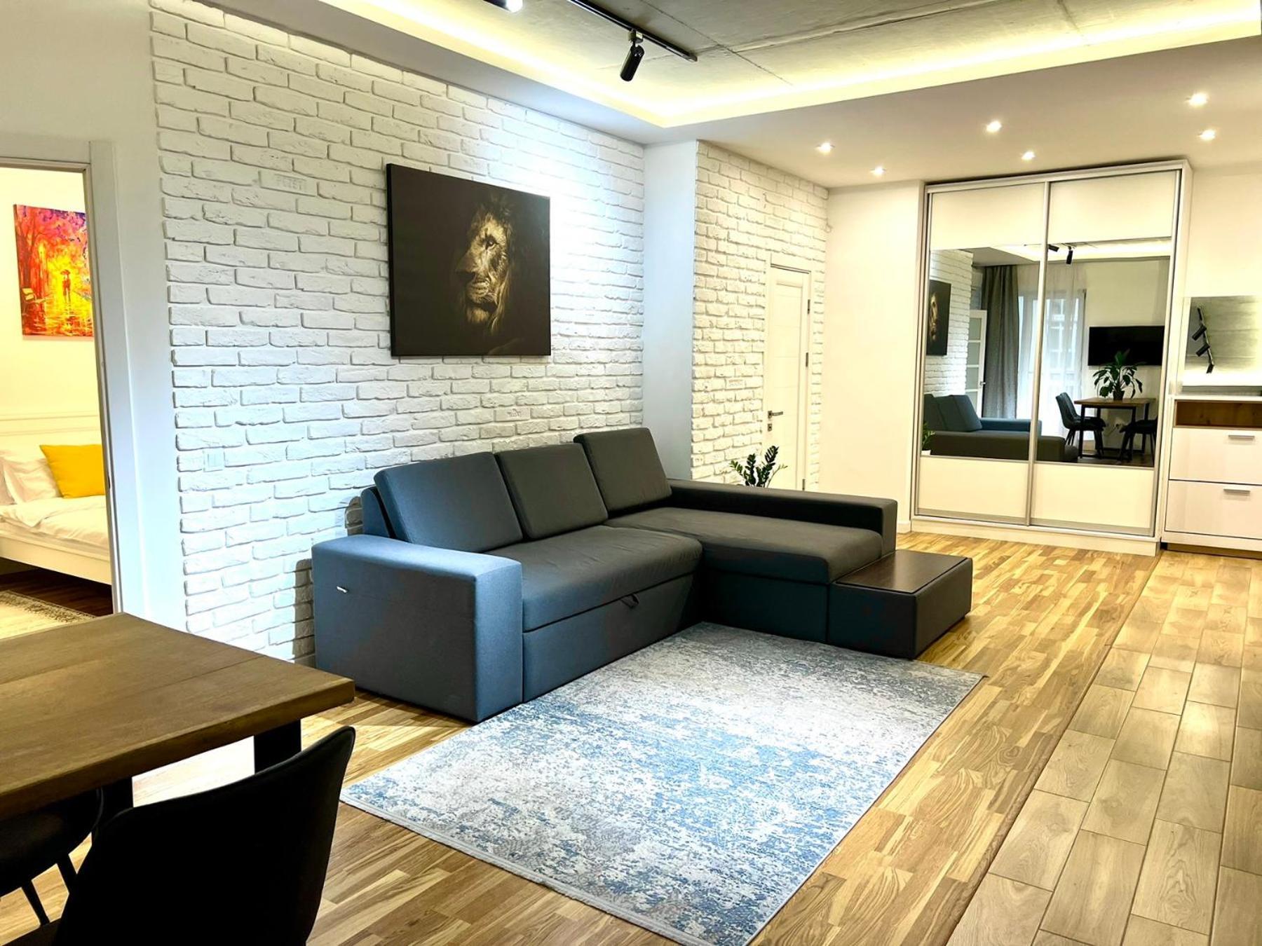 Osapart Comfortable Apartment In A Complex Great Britain Lviv Extérieur photo