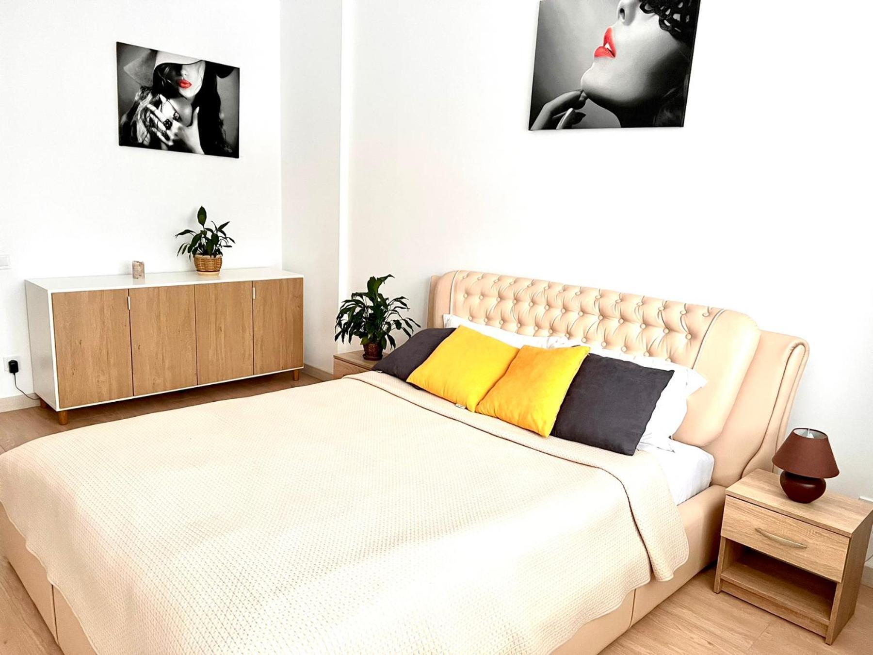 Osapart Comfortable Apartment In A Complex Great Britain Lviv Extérieur photo